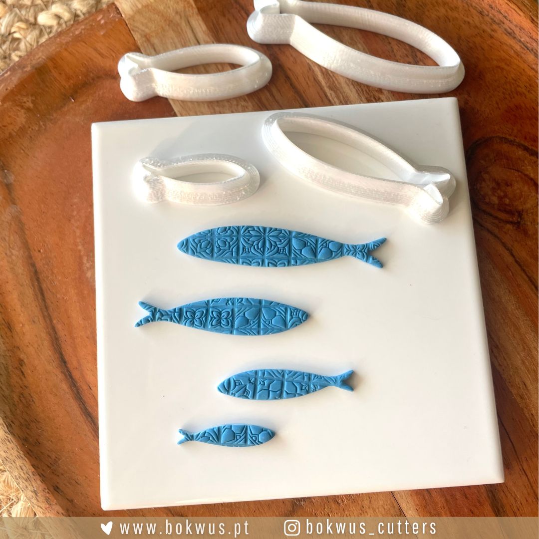 Cortador Sardinha | Disponível em 4 tamanhos Conjunto de cortadores de pastelaria em formas oval e peixes com padrões decorativos