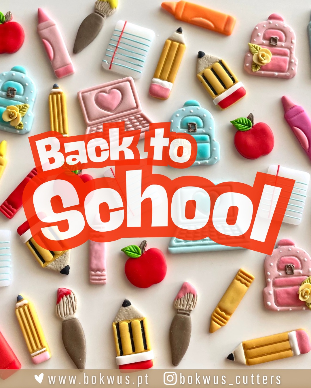 Biscoitos de materiais escolares coloridos com texto Back to School