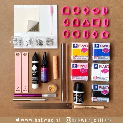 Materiais para trabalhos manuais com massa FIMO, ferramentas, moldes de silicone e acessórios