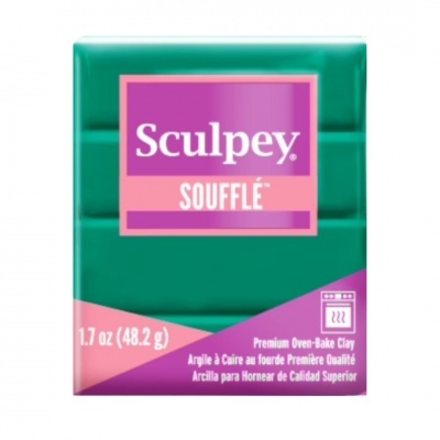 Embalagem de massa modelar Sculpey Soufflé verde escura com texto e rótulo rosa e roxo