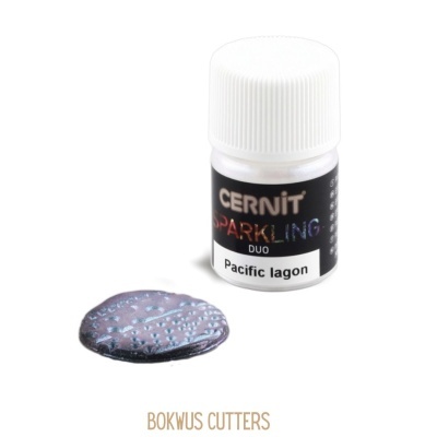 Frasco de massa polimérica Cernit Sparkling Duo Pacific lagon com amostra brilhante azul escuro
