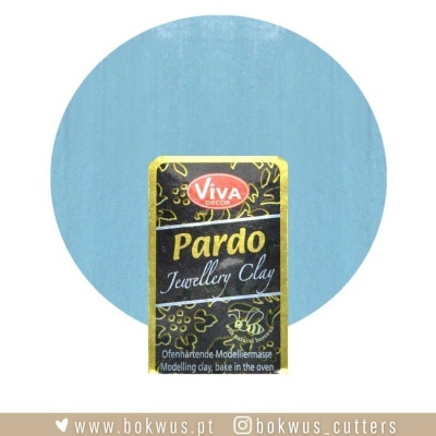 Barra de massa de modelar Jewellery Clay Viva Decor sobre fundo azul