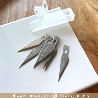 Lâminas metálicas para cortadores com base transparente