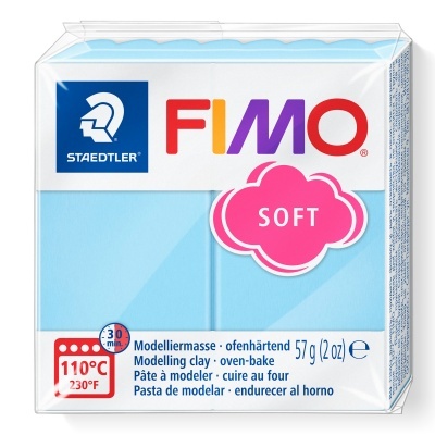 Bloco de massa de modelar FIMO Soft azul claro em embalagem branca e azul