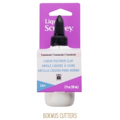 Frasco de polymer clay líquido translúcido com tampa preta e rótulo colorido