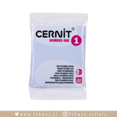 Bloco lilás claro de pasta polimérica opaca da marca CERNIT em embalagem plástica