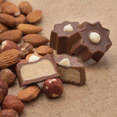 Bombons com Recheio de Avelã e Amêndoa