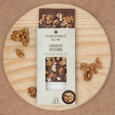 Tablete de Chocolate de Leite com Noz