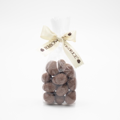 🐰 Coelho de Peluche com Ovinhos de Chocolate 🐰 Coelho de Peluche com Ovinhos de Chocolate