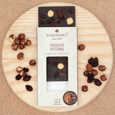 Tablete de Chocolate Negro 70% com Avelãs e Passas