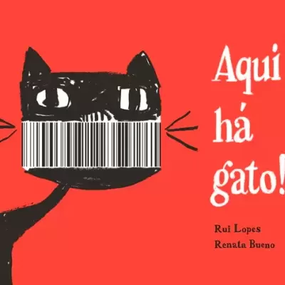 Desenho de gato preto com código de barras na boca e texto 'Aqui há gato!' em fundo vermelho