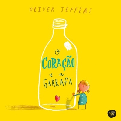 Capa de livro com ilustração de garrafa e personagem feminina em fundo amarelo