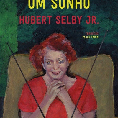 Capa do livro REQUIEM POR UM SONHO com ilustração de mulher ruiva em cadeira verde e antenas na mesa