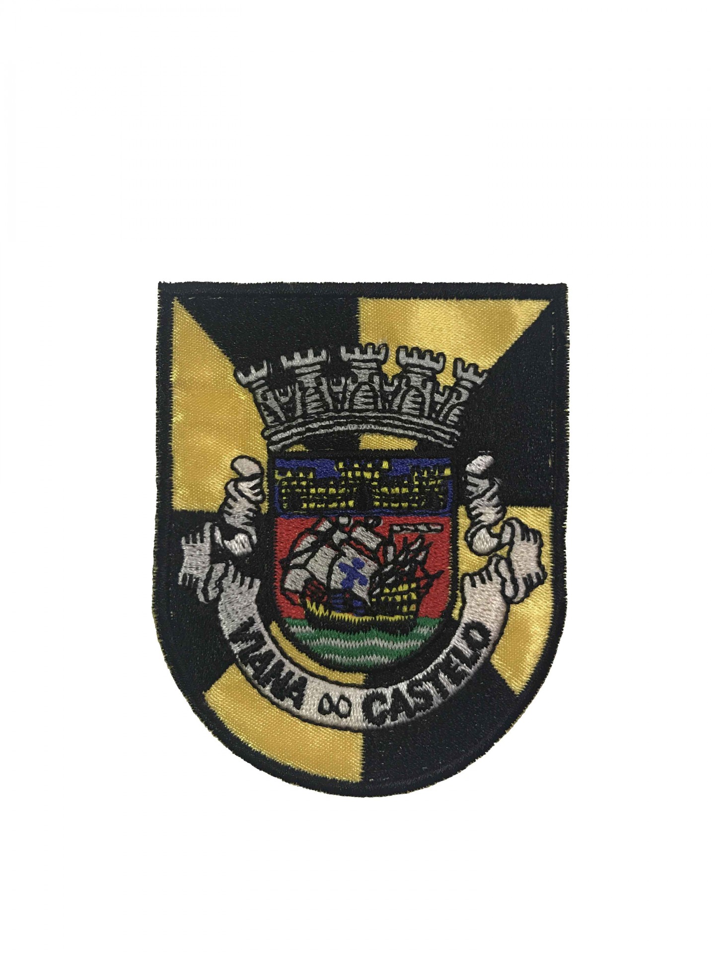 Emblema bordado com escudo colorido, coroa e texto Vila do Castelo