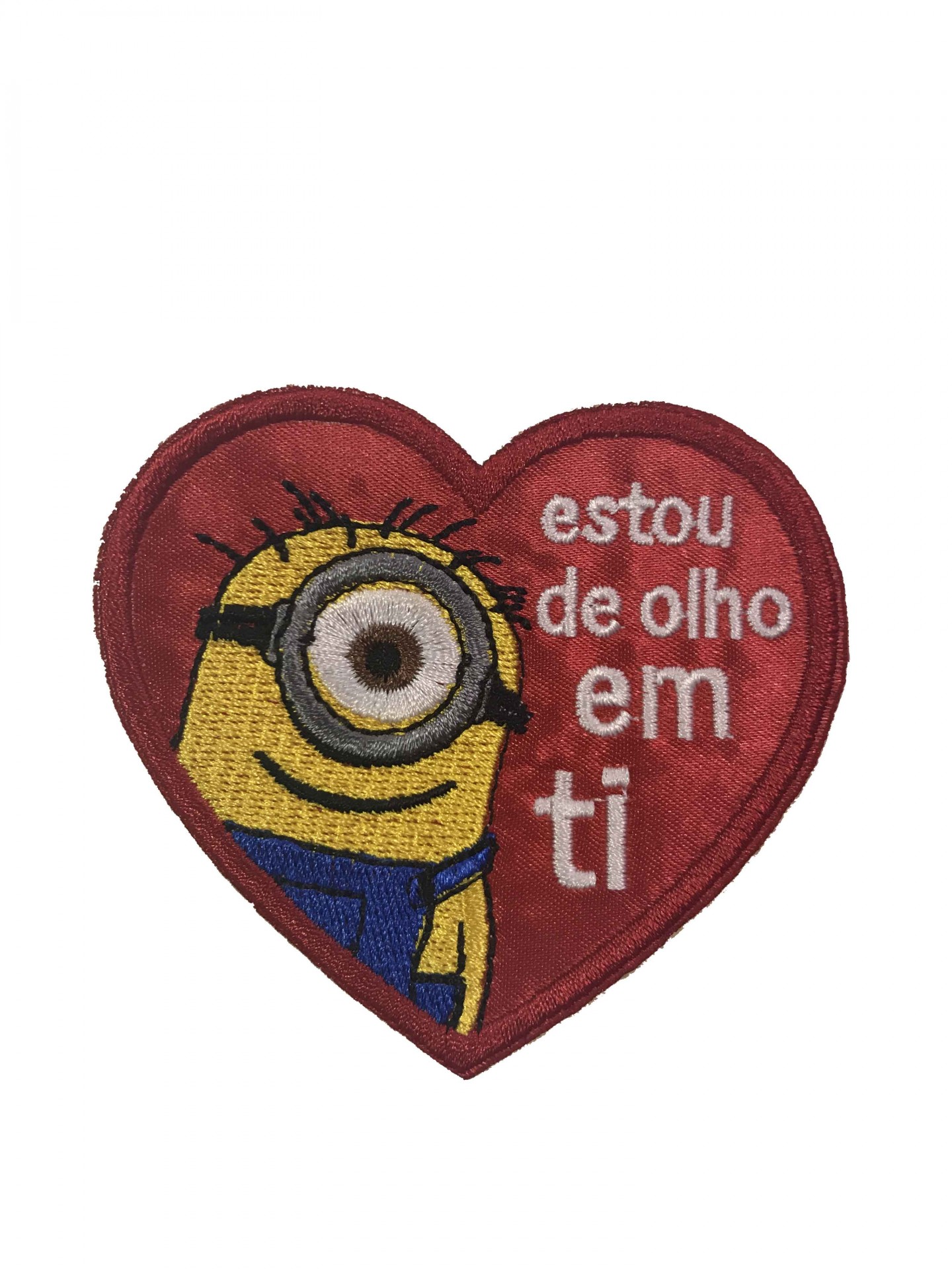 Emblema bordado coração com Minion e texto