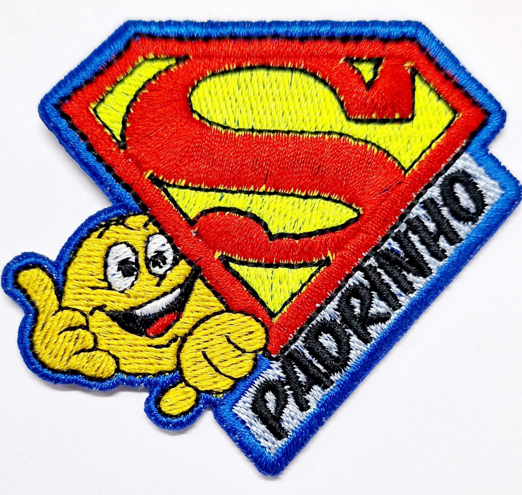Emblema bordado colorido com símbolo do Superman e texto PADRINHO