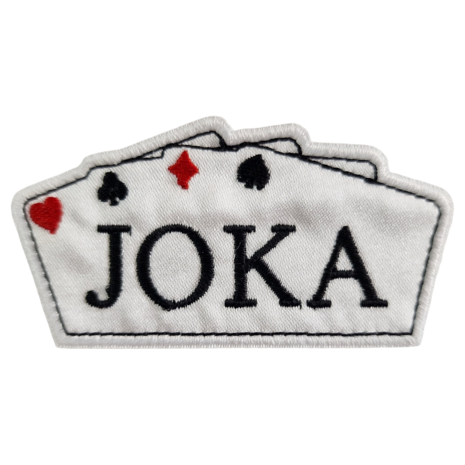 Emblema tecido com cartas de baralho e texto JOKA