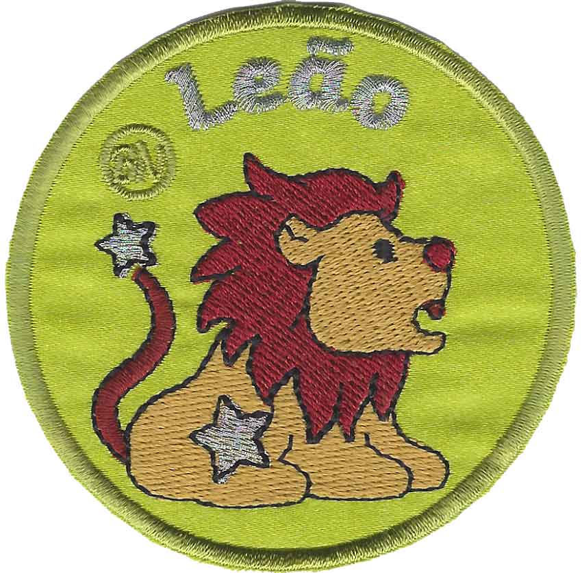 Emblema bordado verde com leão e texto 'Leão'