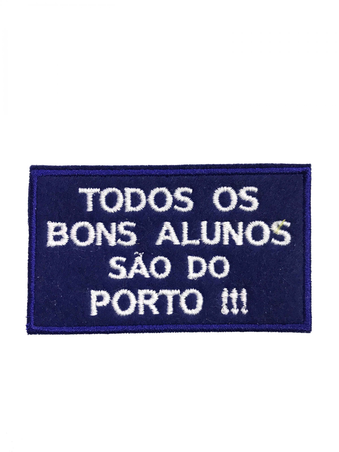 Emblema retangular bordado com texto em branco sobre fundo azul escuro