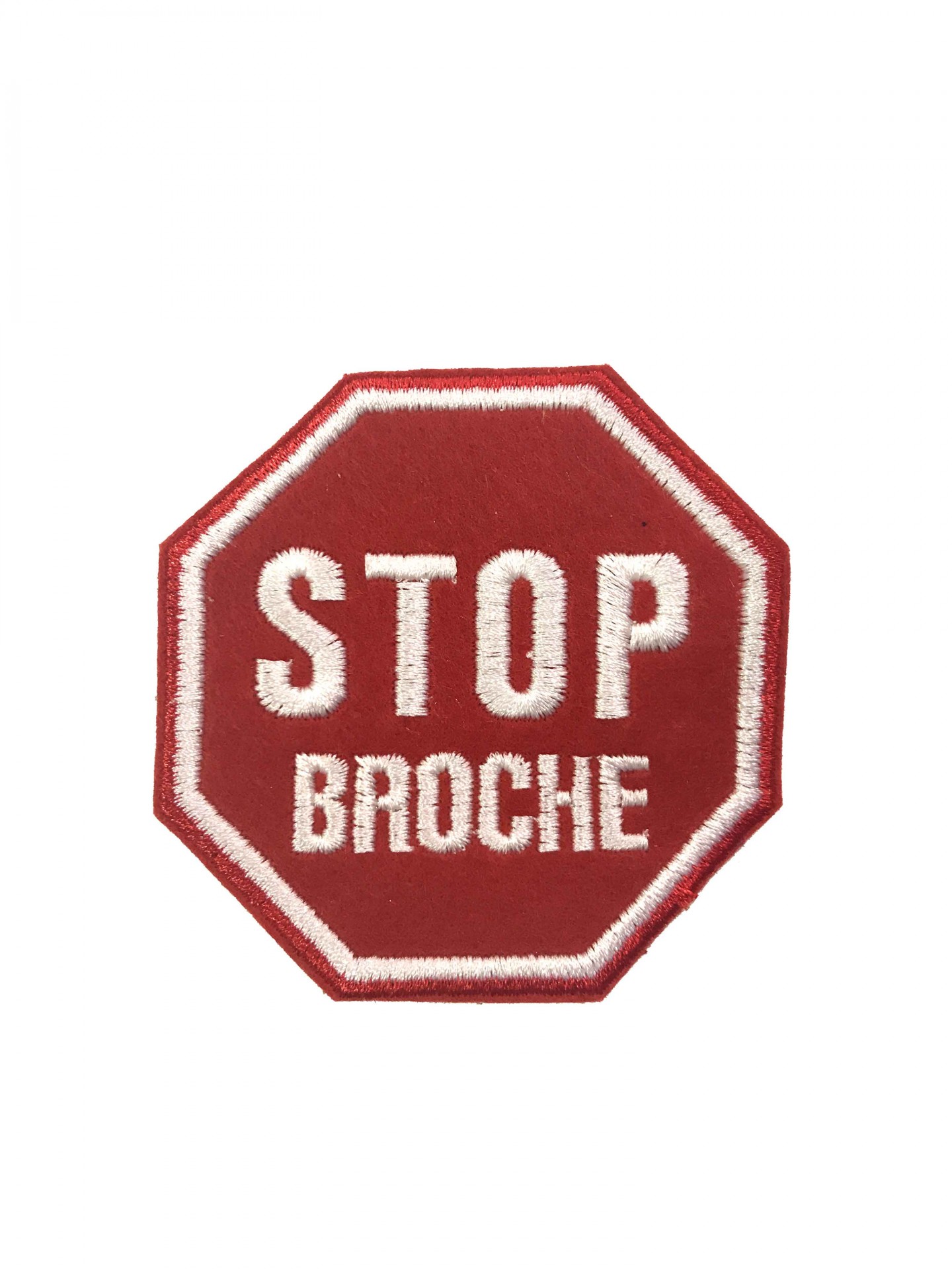 Emblema bordado vermelho com texto STOP BROCHE