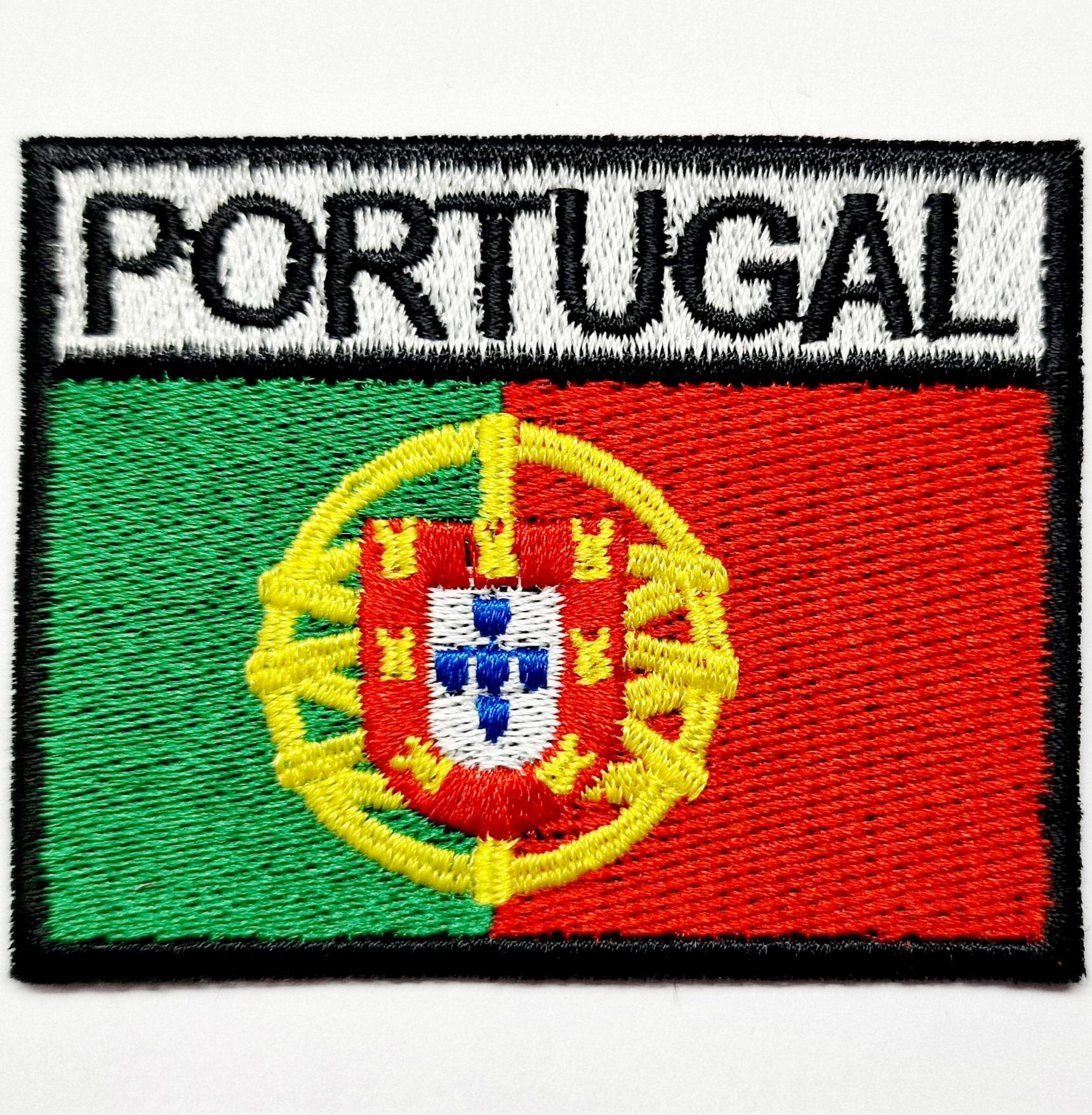 Emblema bordado da bandeira de Portugal com palavra PORTUGAL