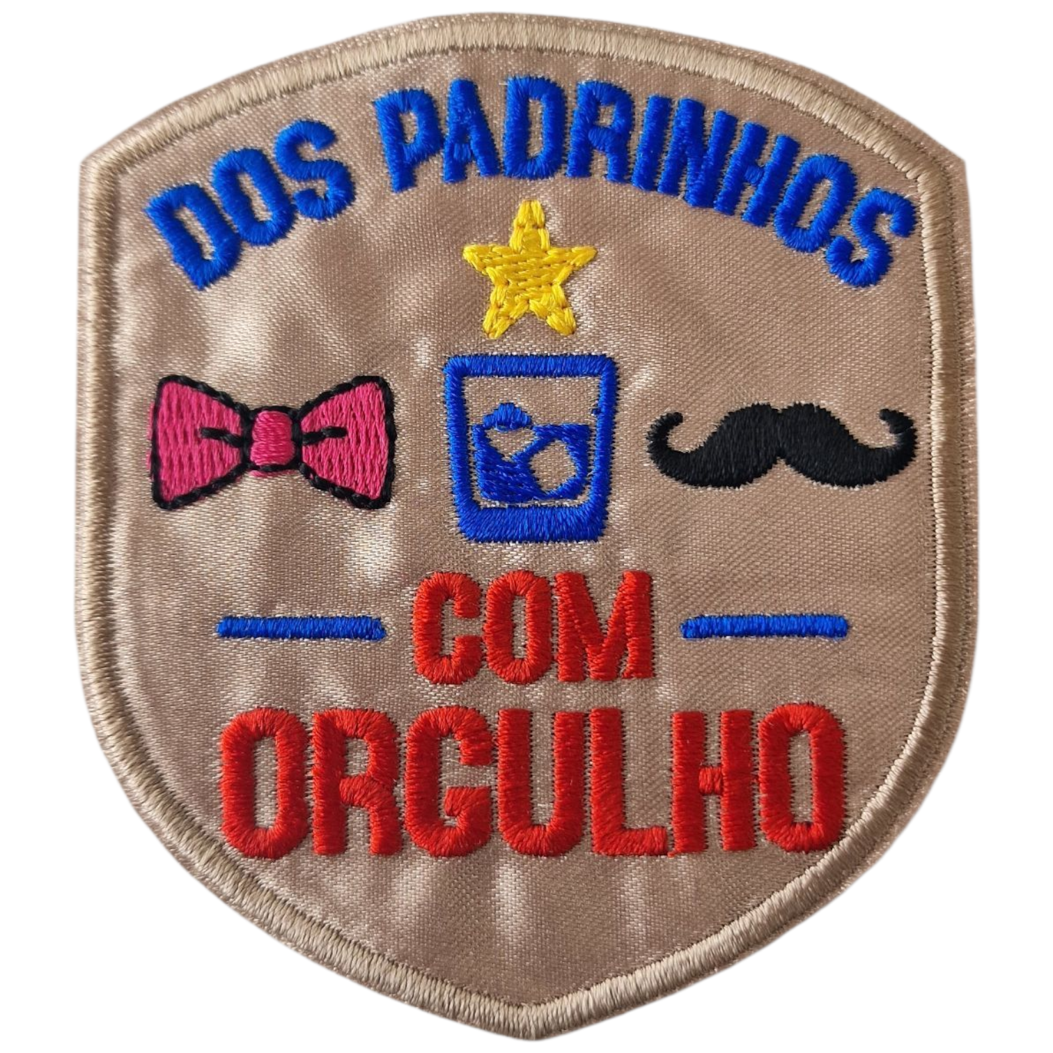 Emblema bordado bege com texto e figuras coloridas
