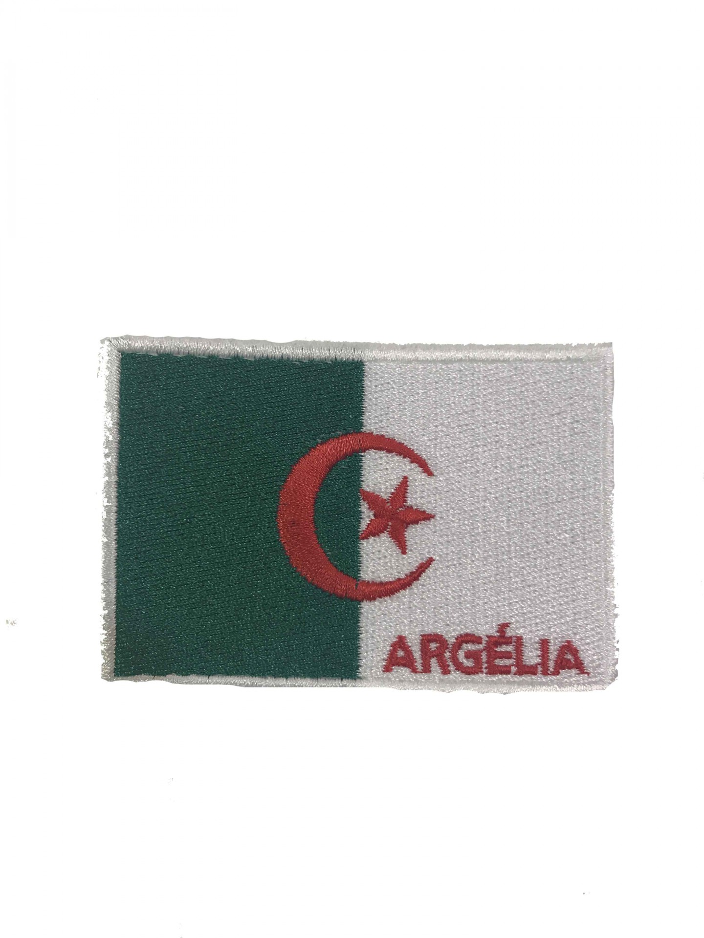 Emblema tecido da bandeira da Argélia com meia-lua, estrela e texto