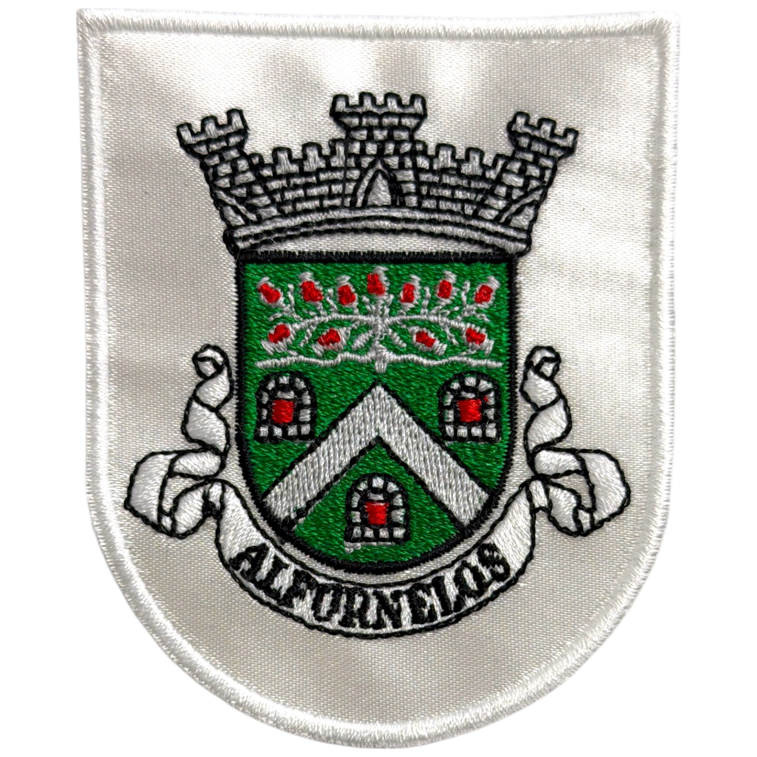 Emblema bordado com escudo verde e texto ALFREDINHOS