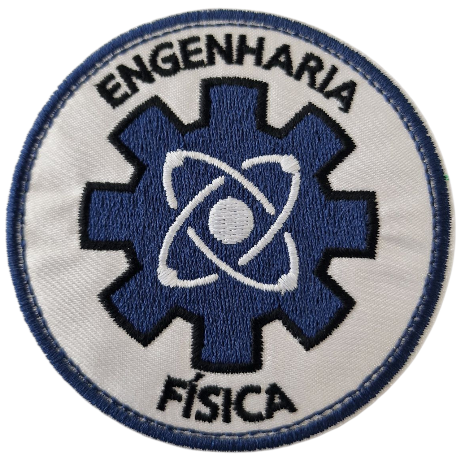 Emblema bordado redondo de engenharia física com engrenagem azul e símbolo atómico
