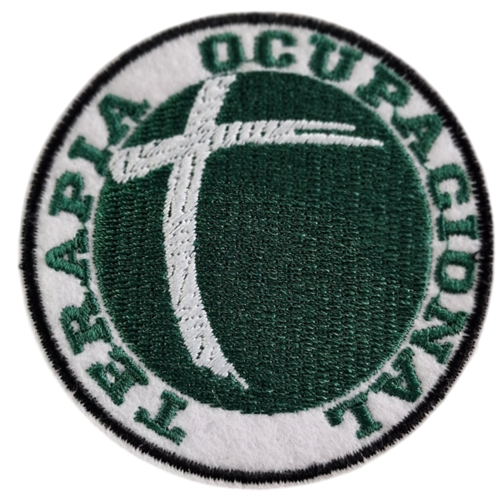 Emblema bordado redondo com cruz e texto 'TERAPIA OCUPACIONAL'