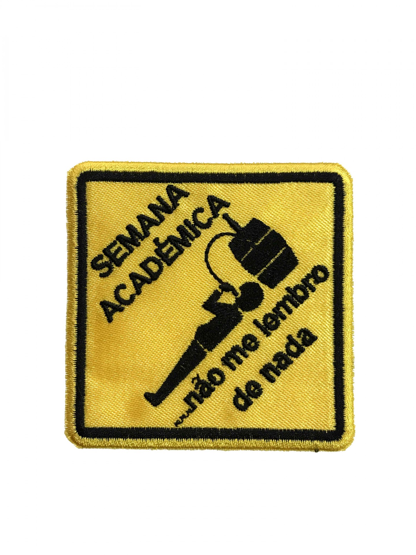Emblema quadrado amarelo com texto e imagem em preto