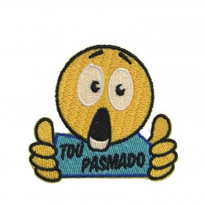 Esquema bordado carinha amarela com olhos grandes a dizer TOU PASMADO