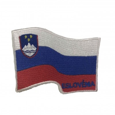 Emblema bordado da bandeira da Eslovénia com texto ESLOVÉNIA
