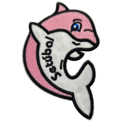 Adesivo bordado com dois golfinhos entrelaçados, rosa e branco, com texto 'Scubbal'
