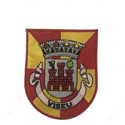 Emblema bordado do escudo de Viseu com castelo e coroa