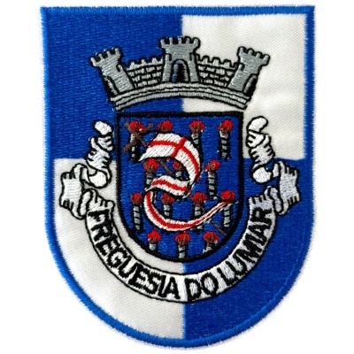 Emblema bordado azul e branco com brasão e texto Vila Velha de Rodão.
