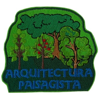Emblema bordado com árvores e texto ARQUITETURA PAISAGISTA