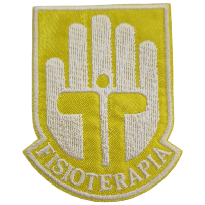 Peça bordada amarela e branca com mão e texto FISIOTERAPIA