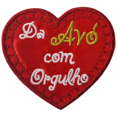 Emblema bordado coração vermelho com texto 'Da Avó com Orgulho'