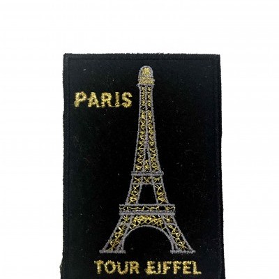 Pano preto bordado com Torre Eiffel e texto 'PARIS' e 'TOUR EIFFEL'.