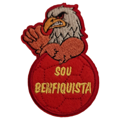 Emblema bordado com águia e texto Sou Benfiquista sobre fundo branco