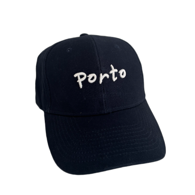 Boné preto com bordado branco 'Porto'