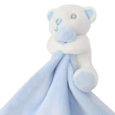 peluche em forma de urso branco e azul segurando um tecido azul claro