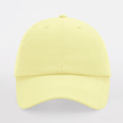 Boné amarelo claro com aba curva