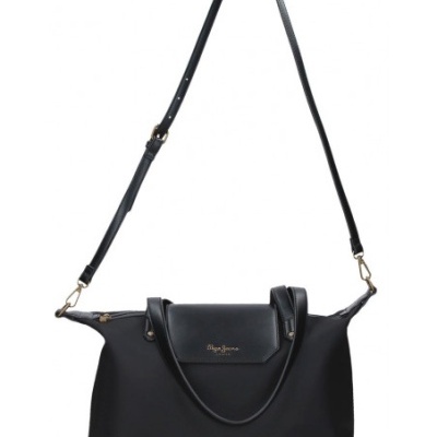 Mala preta com alças em pele e correia ajustável