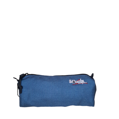 Estojo tipo saco azul com fecho de correr e texto bordado