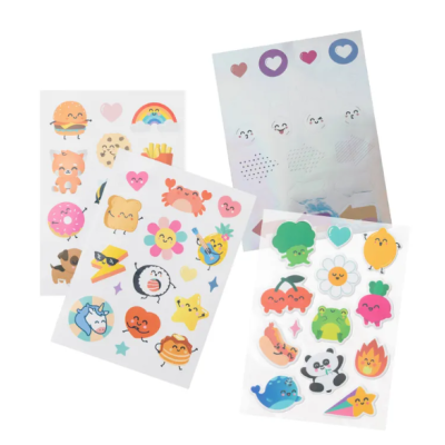 Folhas de autocolantes coloridos com desenhos variados e divertidos