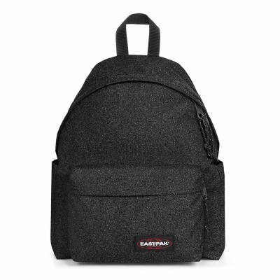 Mochila preta brilhante com etiqueta Eastpak na frente