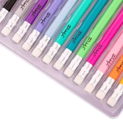 Conjunto de lápis coloridos com borracha e inscrição Mr. Wonderful numa embalagem de plástico