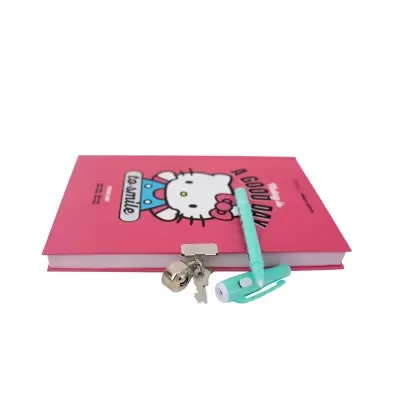 Diário cor-de-rosa com ilustração Hello Kitty, caneta azul claro e cadeado prateado